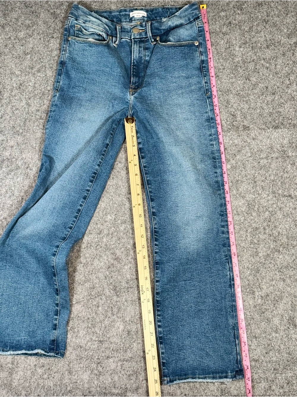 Good American Always Fits Good Legs Straight Jeans - Size 6-12, Distressed - Picture 13 of 13